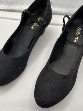 Black ballroom shoes— Classic Canvas Comfort 7.5 like new 2 inch heel